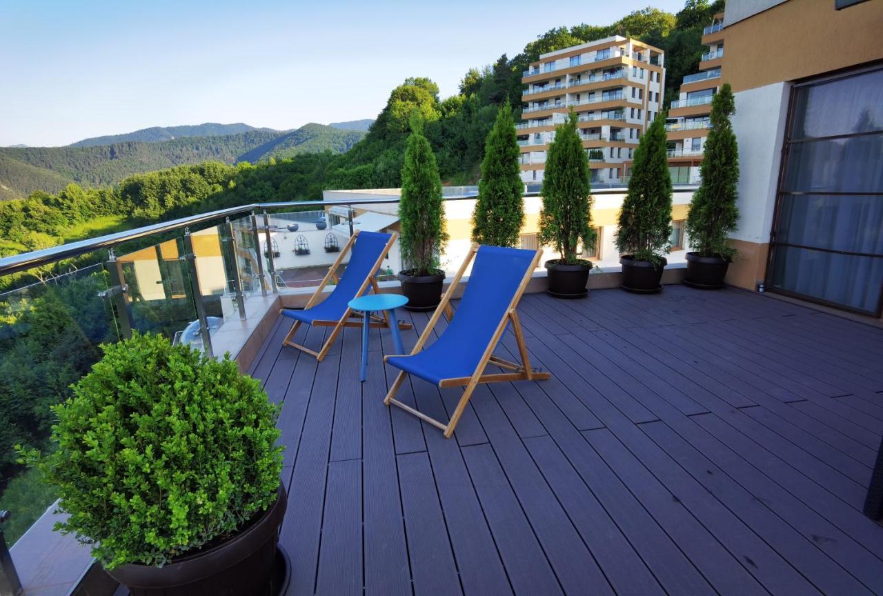 Coroni Seasons Apart With Panoramic View Brașov Exterior foto